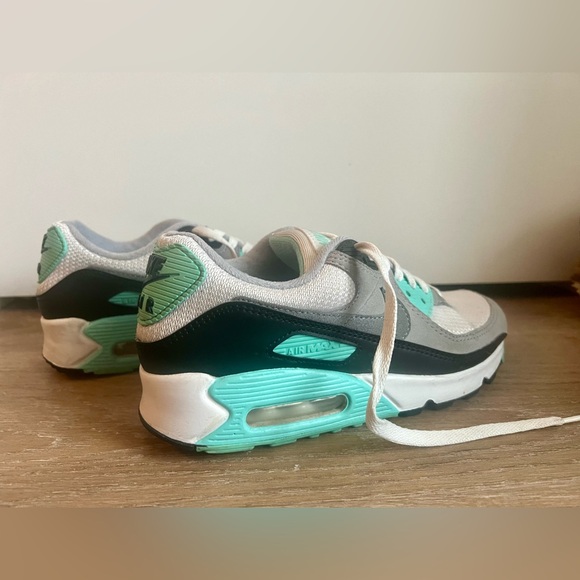 Nike Air Max 90
Recraft Turquoise (Women's) - Picture 2 of 5